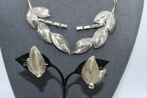 Vintage Germany Silver Tone Leaf Necklace Earring Set Rhinestone 1950s
